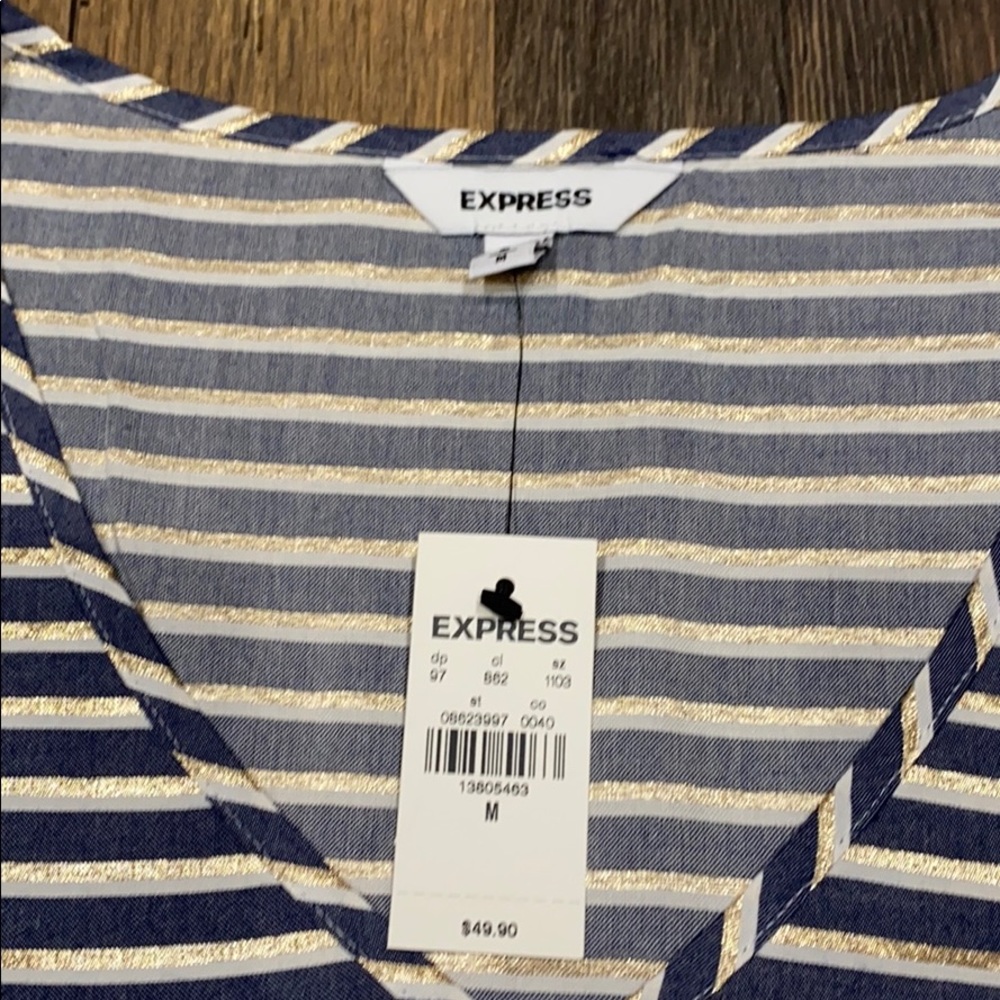 Express short sleeve shirt - Picture 3 of 5